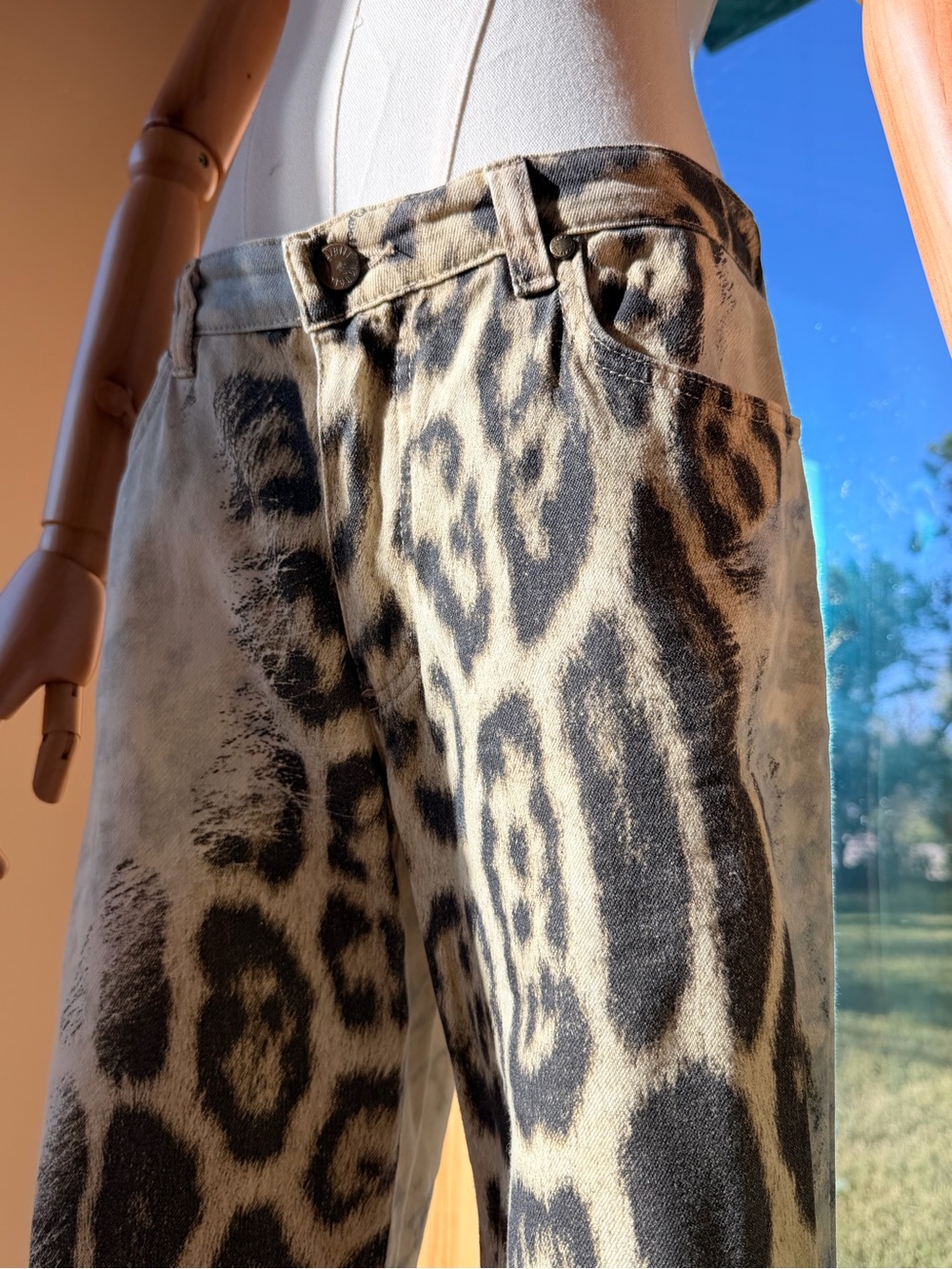 VINTAGE ROBERTO CAVALLI Leopard Print Light Wash Flare Jeans Archive 90s Size M - Picture 9 of 15